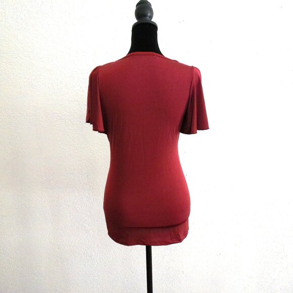 Forever 21, red color V-neck T-shirt with necklace, with rhinestones, crystal - Picture 12 of 12